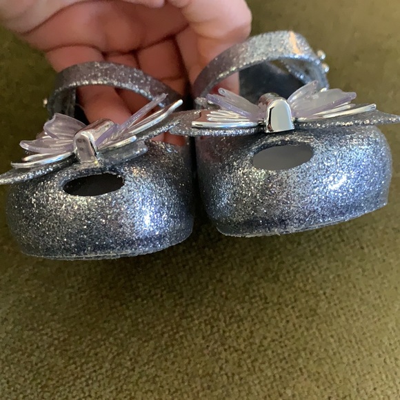 mini Melissa’s size 5 silver sparkle butterflies - Picture 3 of 3